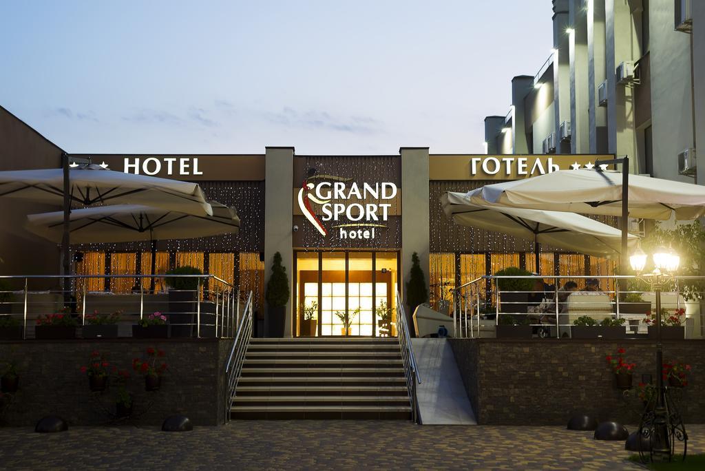 Grand Sport Hotel Brovary Extérieur photo