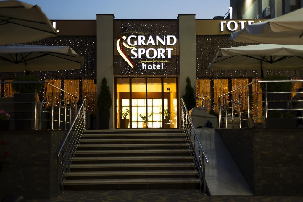 Grand Sport Hotel Brovary Extérieur photo